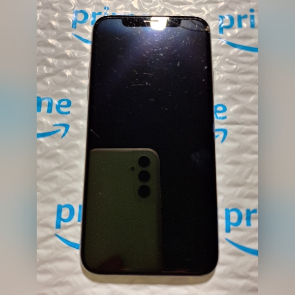 iPhone Xs - (UNLOCKED) - Picture 3 of 10